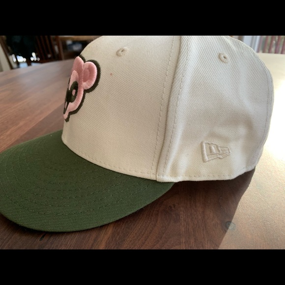 New Era Chicago Cubs Two-tone w/camo UV fitted 7 7/8 (62.5cm) size hat. - Picture 2 of 6